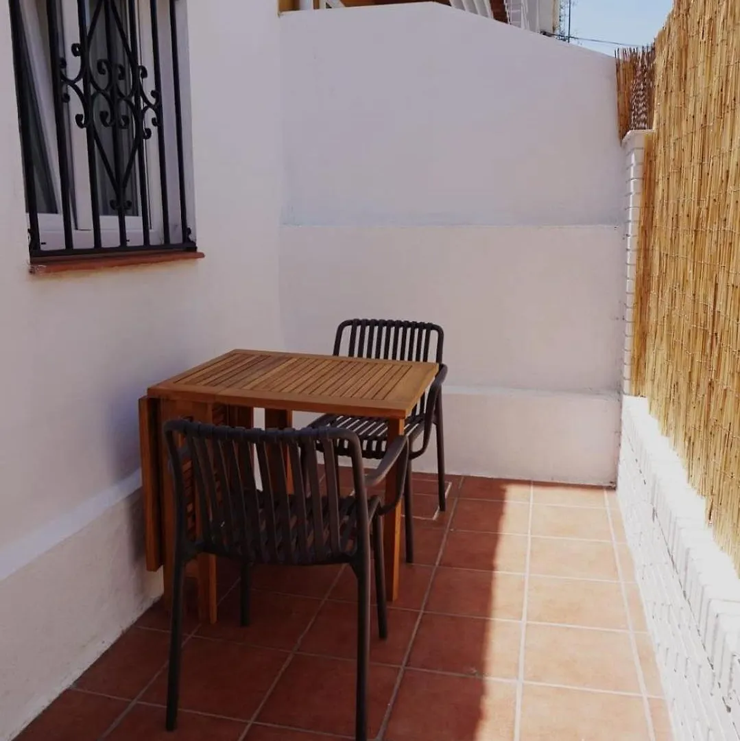 شقة Casa A 150 Metros De La Playa Con Patio En El Palo مالقة