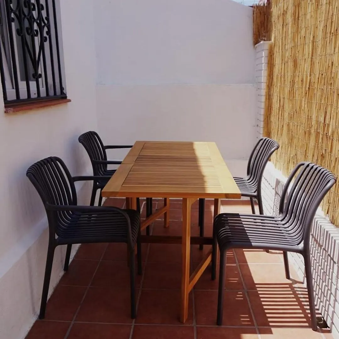 شقة Casa A 150 Metros De La Playa Con Patio En El Palo مالقة 0*,  إسبانيا