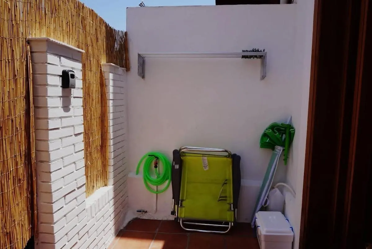 マラガCasa A 150 Metros De La Playa Con Patio En El Paloアパートメント スペイン